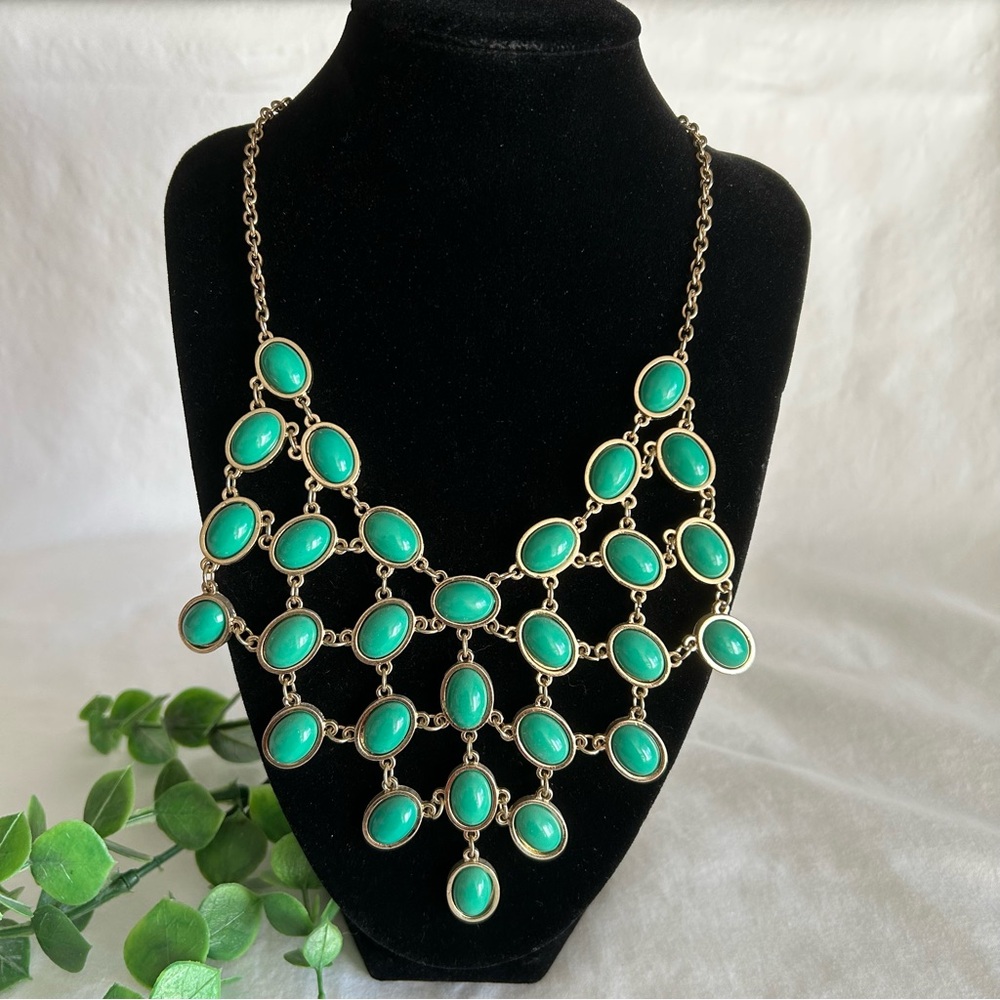 💚Multi Tiered Green Statement Necklace